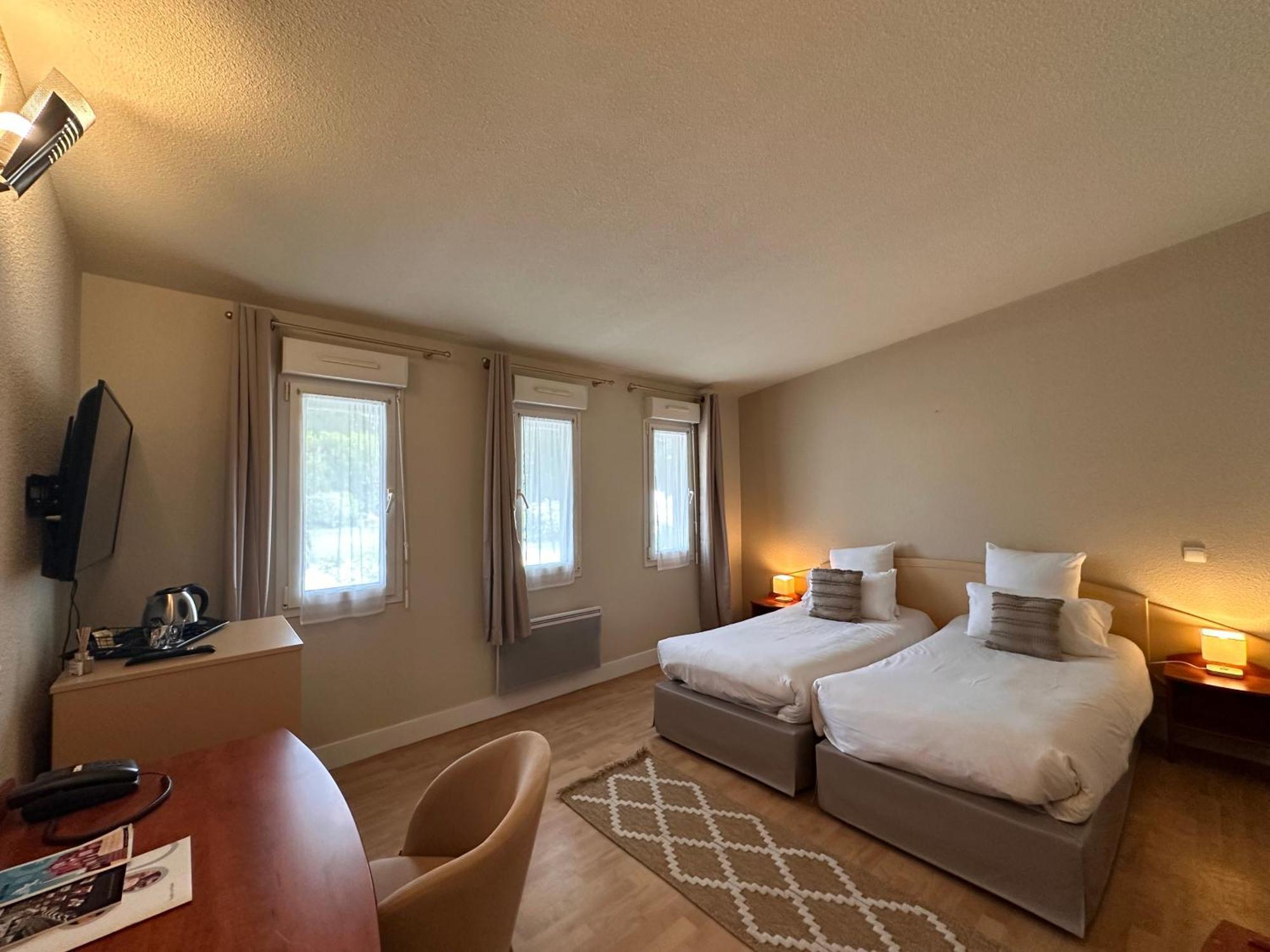 Hotel - Domaine De La Blanchardiere - Le Mans Changé المظهر الخارجي الصورة