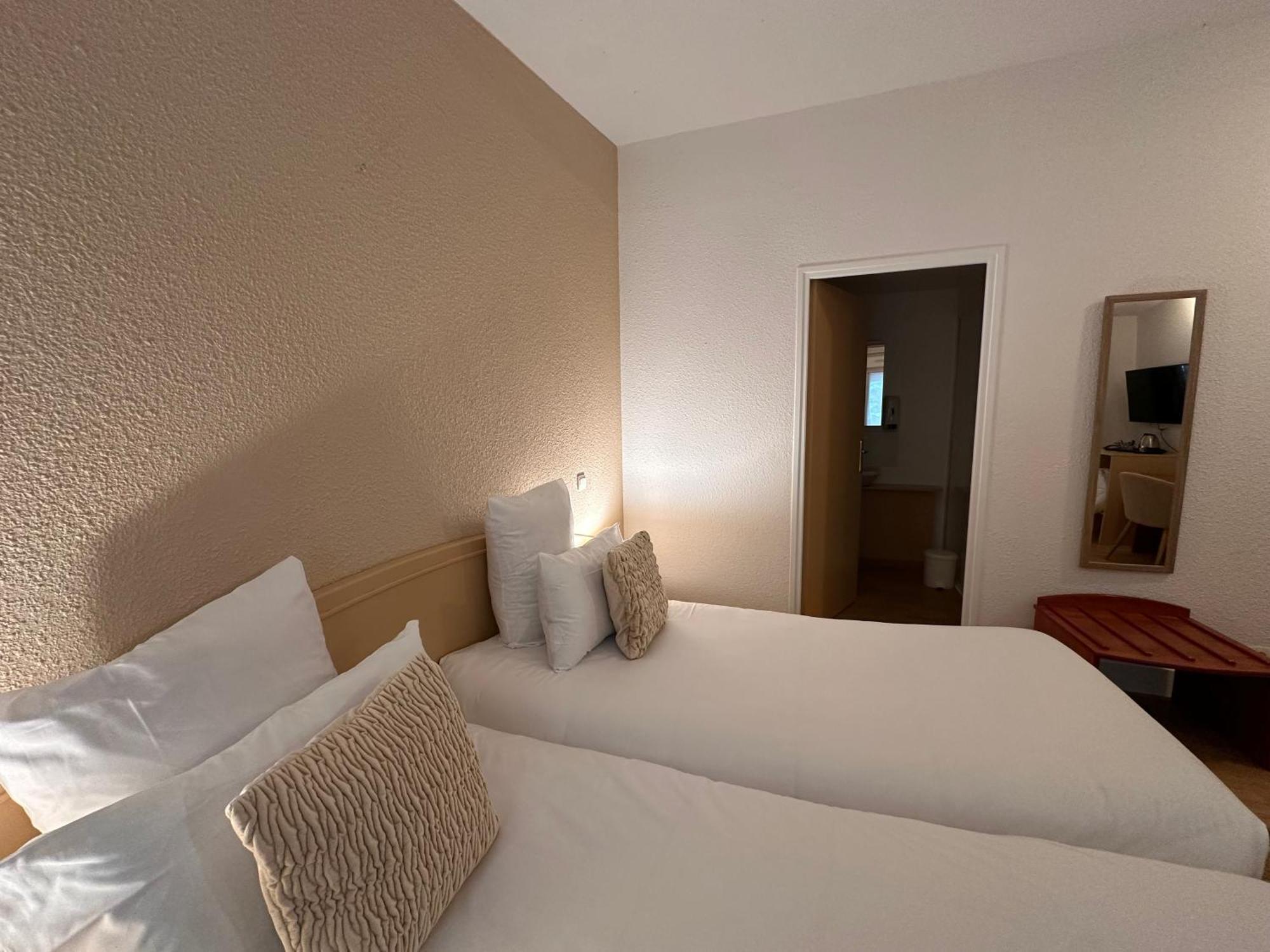 Hotel - Domaine De La Blanchardiere - Le Mans Changé المظهر الخارجي الصورة